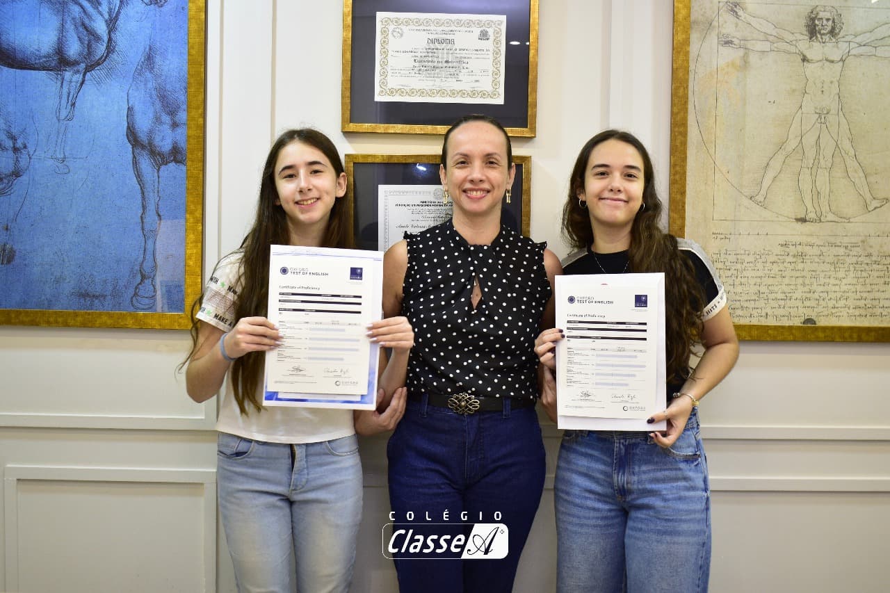 Aula de inglês no Colégio Classe A